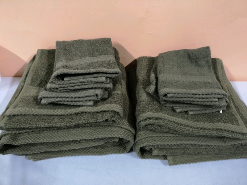 8 piece Glamburg Towel Set - Green