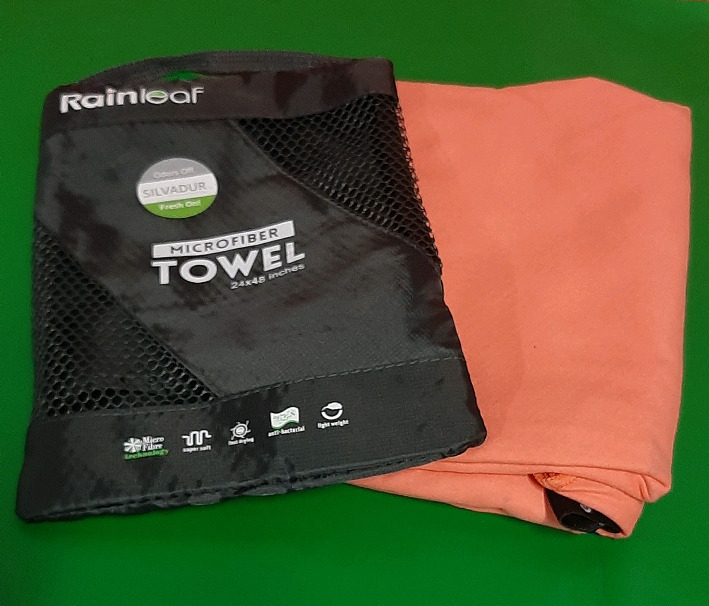 New RainLeaf Microfiber Towel 24 x 48 inches Retail $40.00 US