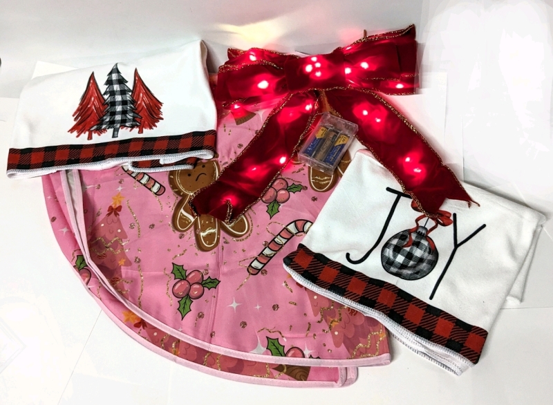 New CHRISTMAS: Light-Up Bow, 2 Microfiber Kitchen Towels & Gingerbread Men-Themed Christmas Tree Skirt