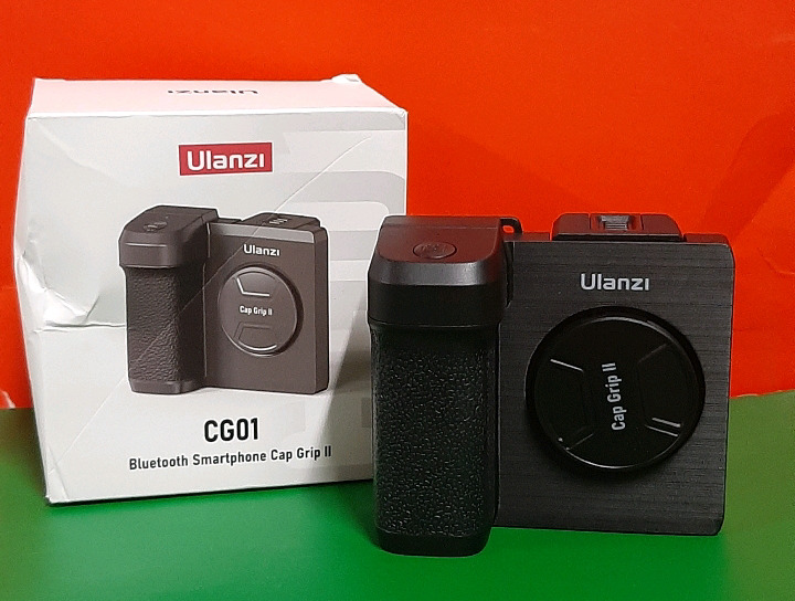 New Ulanzi CH01 Bluetooth Smartphone Cap Grip 11