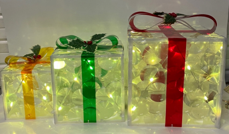 Light up Christmas Boxes for Decor with Remote