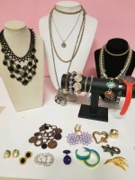 Lot of vintage to modern jewelry
