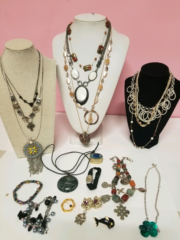 Lot of vintage to modern jewelry