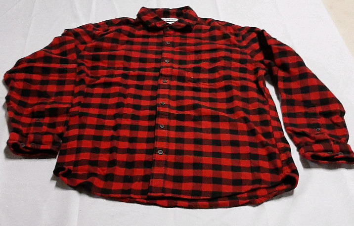 Amazon Essentials Plaid Shirt in Size M