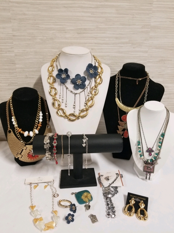 Lot of vintage to modern jewelry