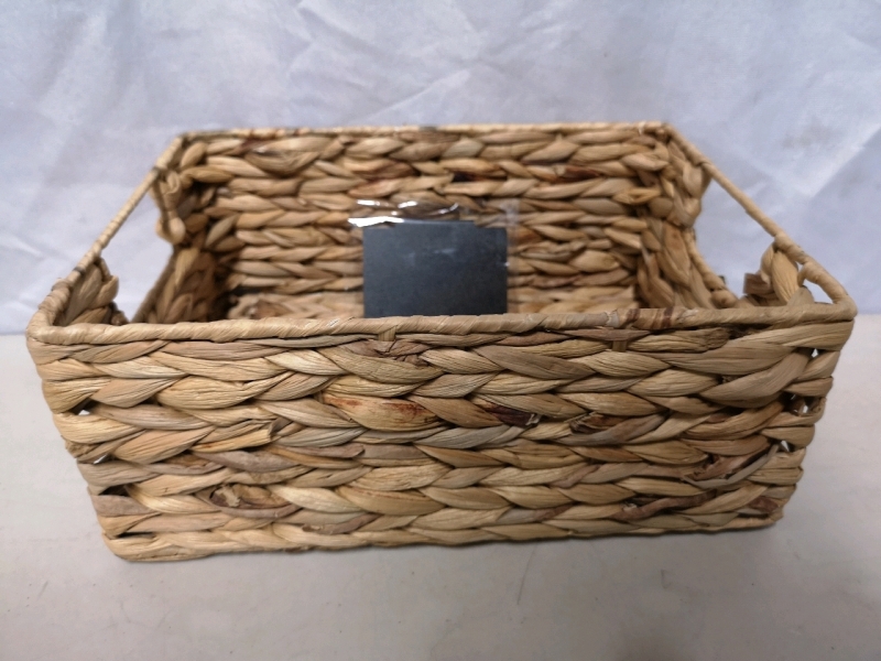 Woven Storage Basket with Clip on Label