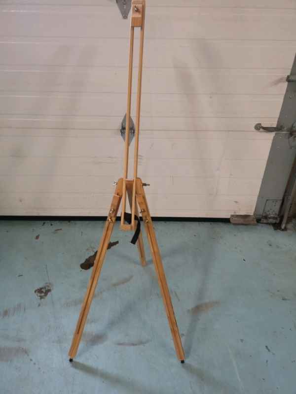 Portable Wooden Easel - Adjustable Height