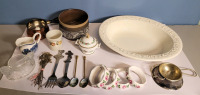 Vintage Kitchen Items , 13 Items . See Photos for List of Items
