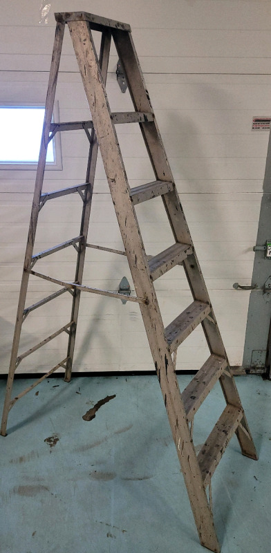 6.5ft Aluminum Painters Ladder , Pre-owned