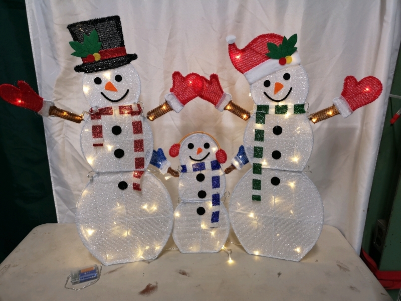 3 Snowmen Christmas Decorations with LED Lights