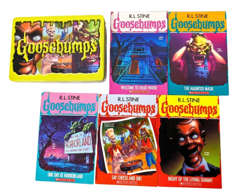 Vintage R.L. Stine GOOSEBUMPS Tin & 5 Paperback Books