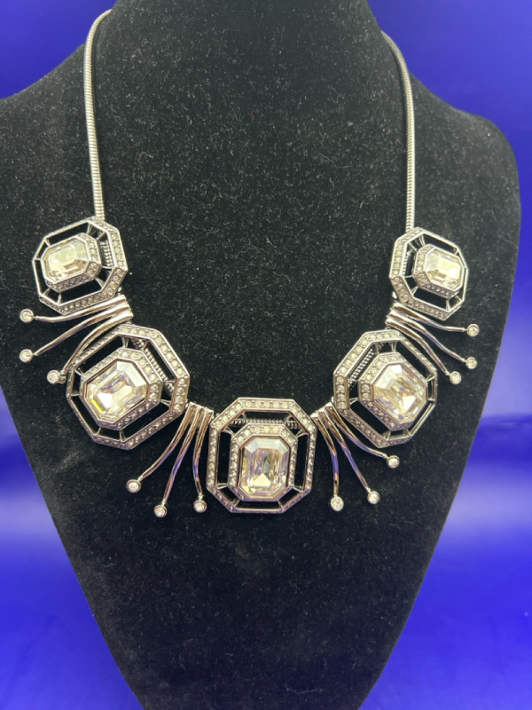 ST. JOHN Crystal Collar Necklace<br/>