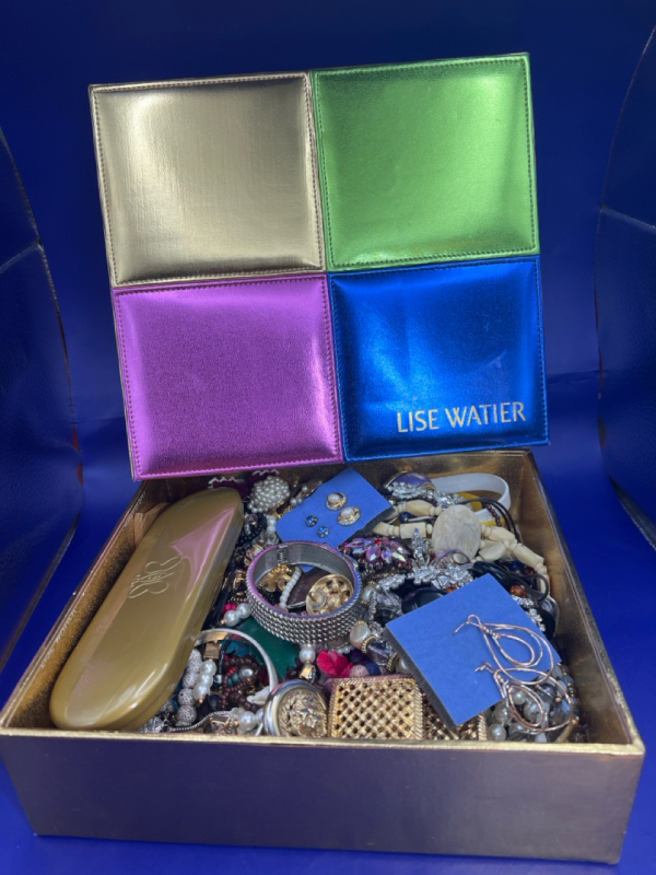 Lise Watier Large Box with Jewellery