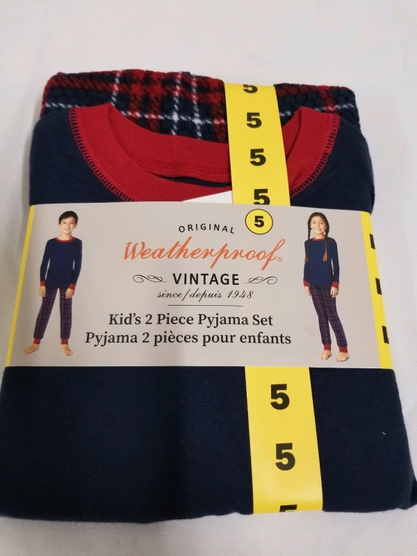 New original Weatherproof kids pyjama set size 5