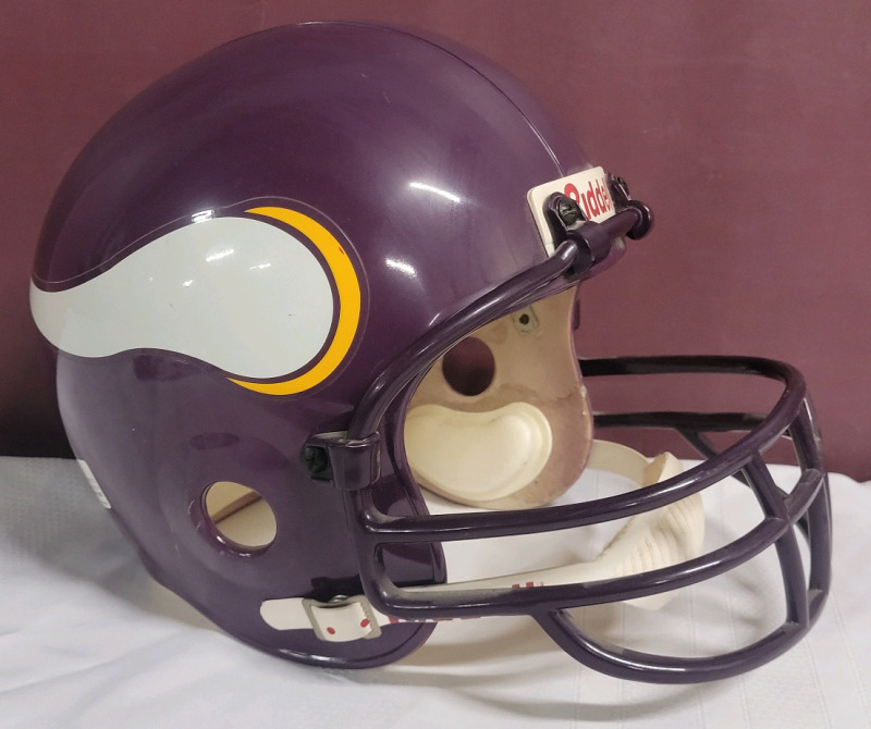 Minnesota Vikings Replica NFL Football Helmet , Made by Riddell . Size Large