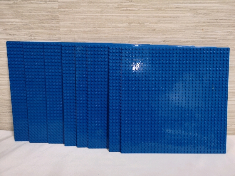 8 LegoStyle Building Boards 10 by 10"