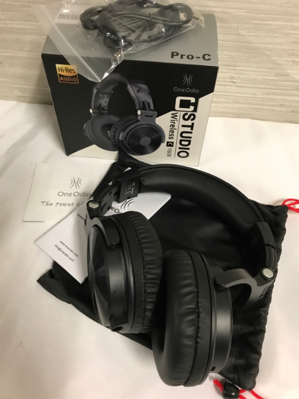 OneOdio Pro C Studio Wireless Headphones Y80B like new