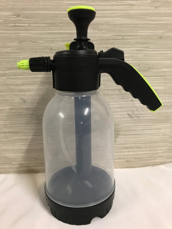 Hand Pump Sprayer 13.5 inches tall