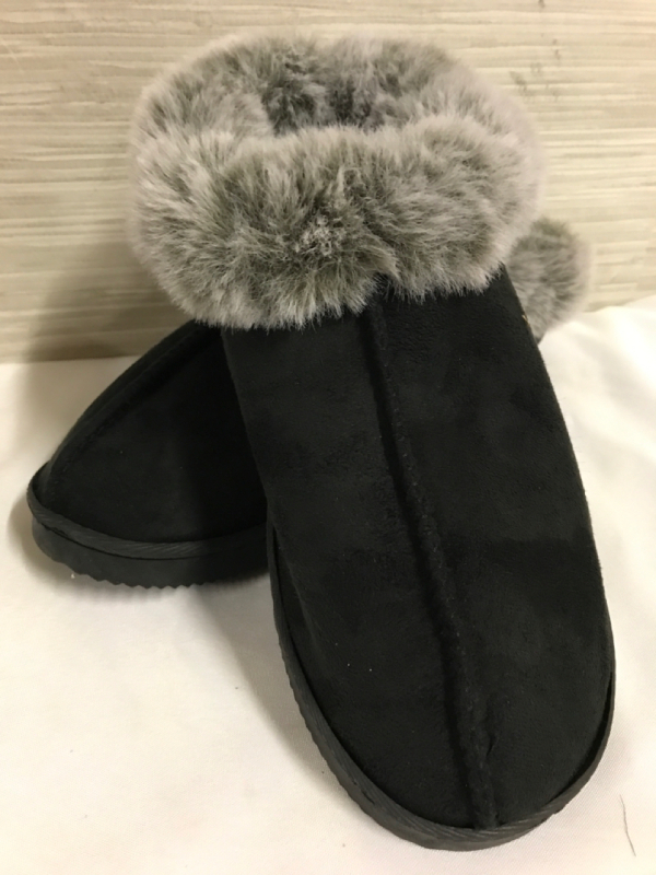 Pr New Slippers Lined with Faux Fur Size Lady’s 7-8