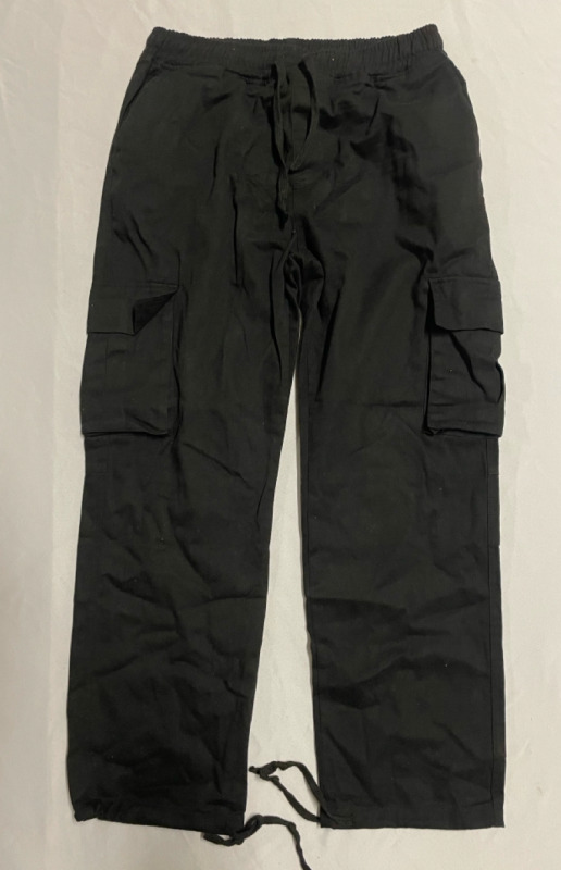 NEW Men&rsquo;s cargo Pants Size XL