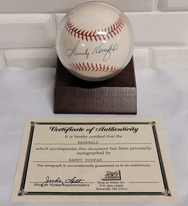 Sandy Koufax Brooklyn Dodgers Signed Baseball w/COA . 3-Time CY Young Winner