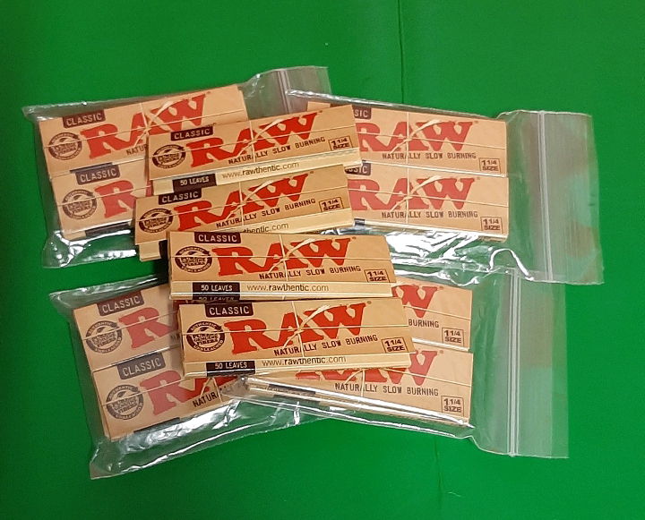 20 New packs Raw Organic Rolling Papers -50 leaves per pack