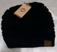 New with Tags Funky Junque Beanie OS