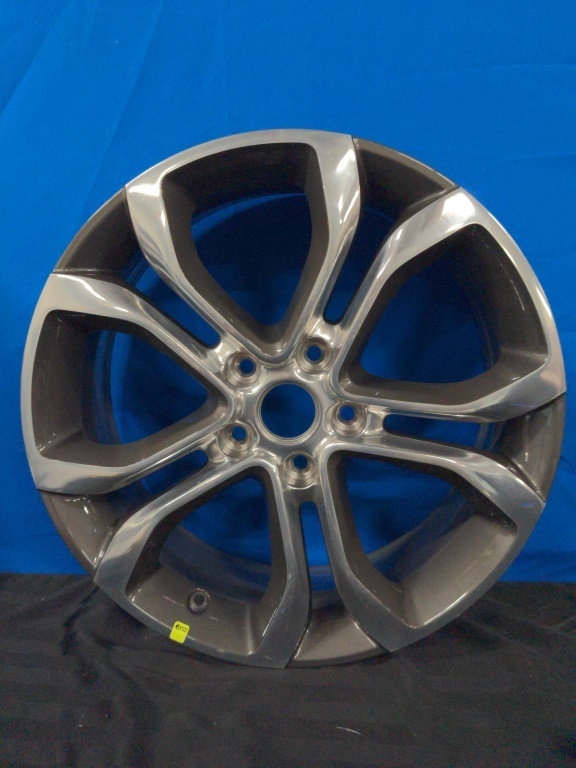 New - 5 Dual Spoke Aluminum Wheel / Rim