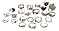 23 Assorted New Fashion Rings : Hearts, Snake, Frog, Butterflies, Dice + Assorted Sizes