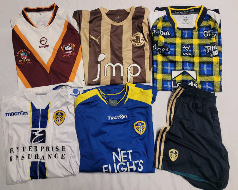 English League Rugby & Football Jerseys & LEEDS FC Elland Road Art . Pre-owned