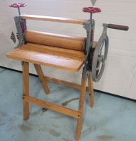 Vintage Hand Crank Clothes Mangle on Oak Base , 48"×41"×24"