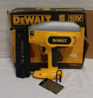 DeWalt 18V Brad Nailer with Tags 5/8-2" 16mm-50mm Battery not included