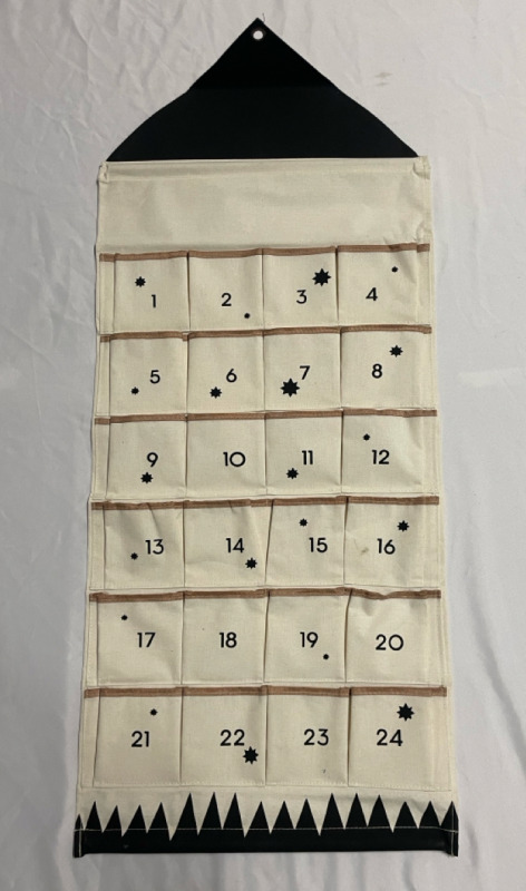 NEW Christmas advent countdown calendar with pockets WHITE/BLACK