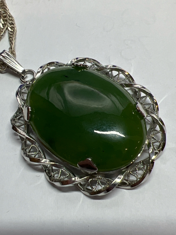 Vintage Sterling Green Pendant 925 Sterling Italy Twist Chain