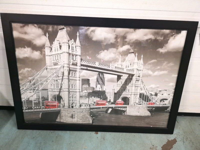 Large Framed London Bridge Print