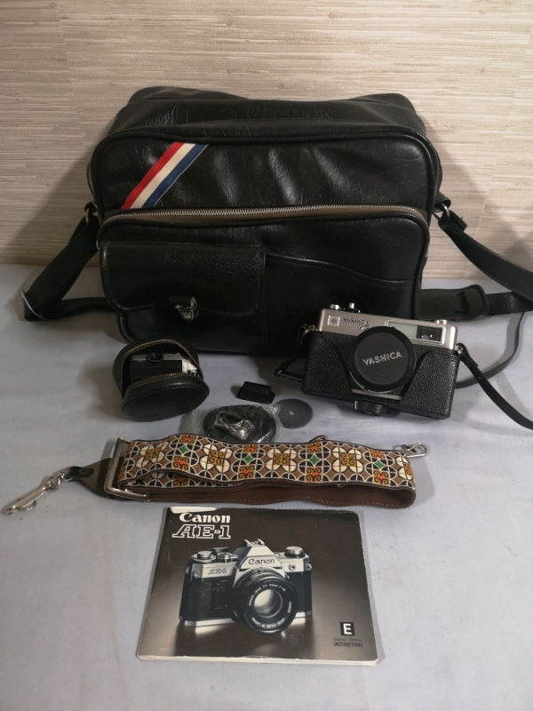Vintage YASHICA MG-1 Camera with Carrying Case + Accessories
