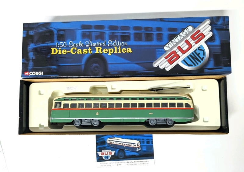 Vintage CORGI Classics 1:50 Scale Limited Edition Diecast PCC Streetcar CSL, Chicago Surface Lines, Chicago IL US55027 with Original Box