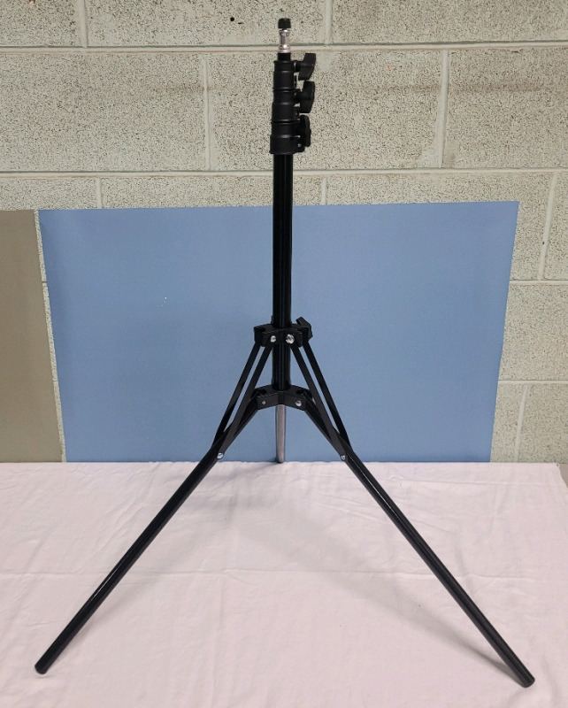 New - Photography Light Tri-Pod . Multiple Height 32" - 74" Tall