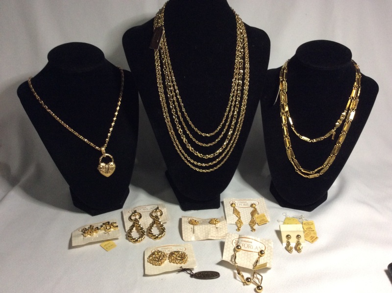 Beautiful Vintage D’ORLAN Gold Tone Jewelry Necklaces & Earrings