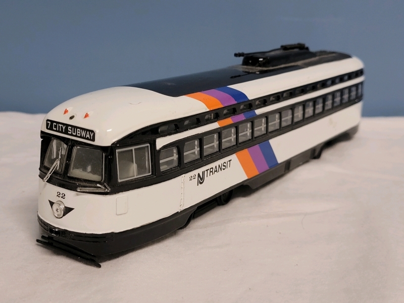 CORGI New Jersey Transit #22 St. Louis PCC Street Car , 1:50 Scale