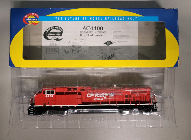 ATHEARN Railroad Model #79833 AC4400 Flywheel Drive HO Scale CN Rail Engine #9519