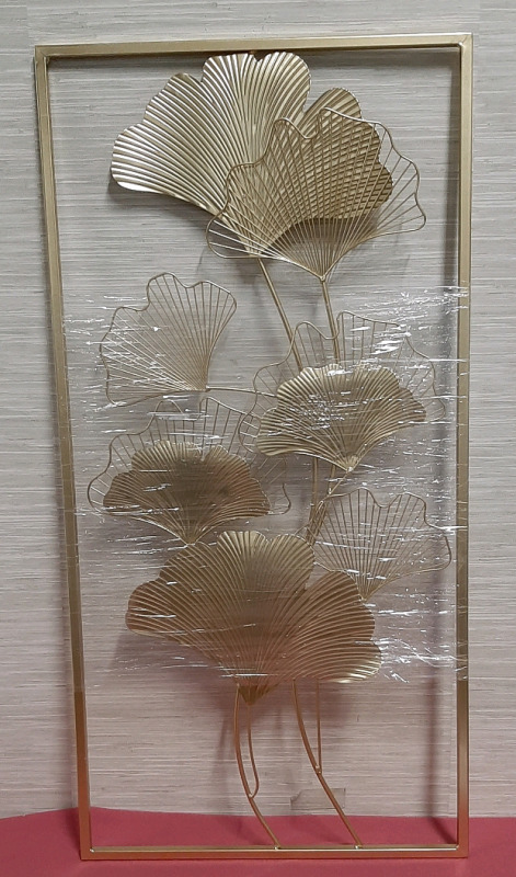 NEW Lula Home Large Metal Ginkgo Leaf Wall Hanging 39.25 X 19.50"