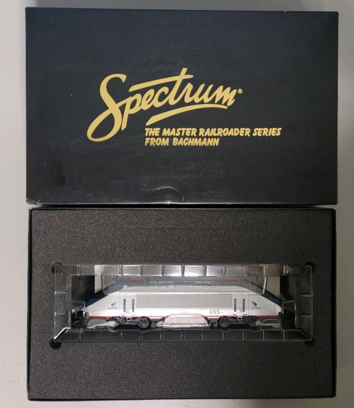 SPECTRUM Railroad Model HO Gauge Amtrak ACELA HHP-8 Train Engine #655 in Box