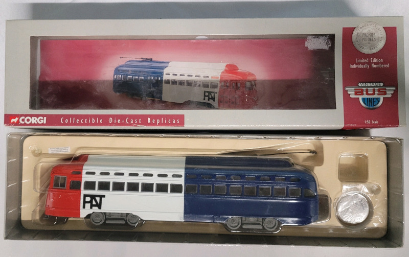 CORGI PCC Streetcar PAT Pittsburgh Diecast in Original Box , 1:50 Scale