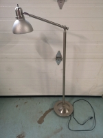 Metal Floor Lamp - Working