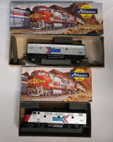 Athearn HO Scale Amtrak Railroad Model Diesel Engine & B Unit Power Car