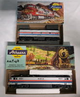 Athearn HO Scale Amtrak Railroad Model Diesel Engine & B Unit Power Car