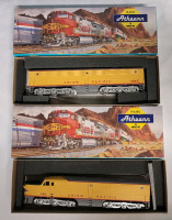 Athearn HO Scale Union Pacific Railroad Model Diesel Engine Car 604 & B Unit Car #604 B