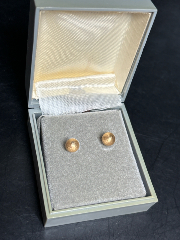 9 CT Brushed Gold Ball Stud Earrings