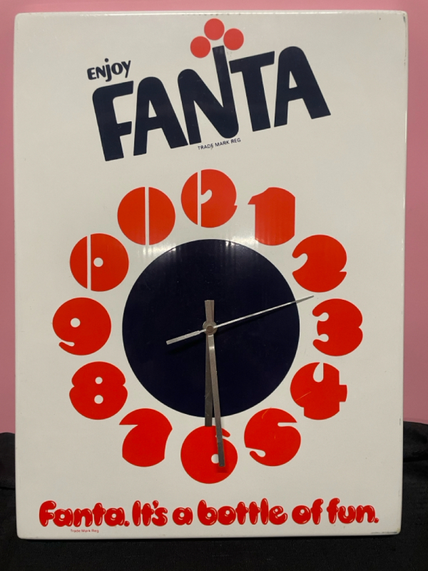 Vintage Plastic Fanta Soda Bar sign and battery clock - tested and working clock